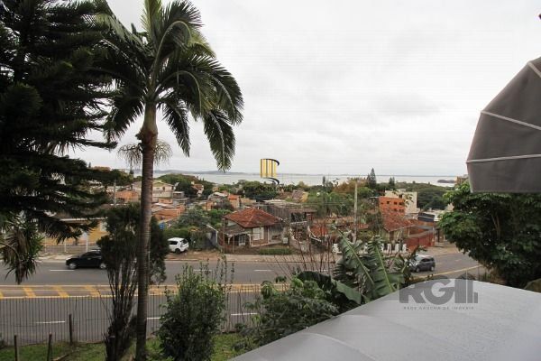 Casa Condominio para Venda - 201m², 3 dormitórios, sendo 1 suites, 2 vagas - Tristeza