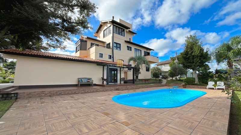 Altos do lago- 455 m² de área privativa, 3 d, 3 vagas , piscina , Linda e ampla casa em condomínio.