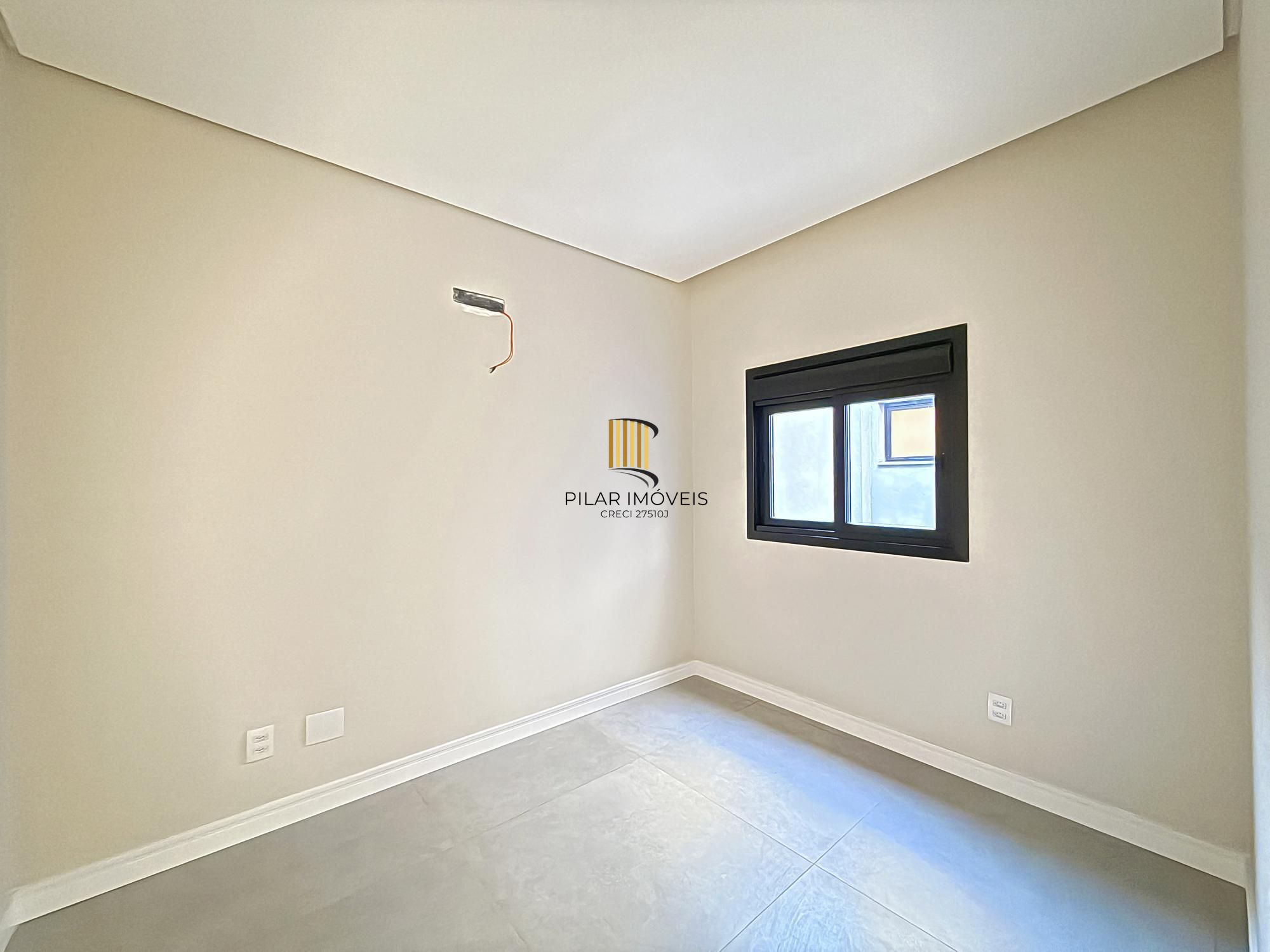 Residência  com 3 suítes no Lagos de Nova Ipanema