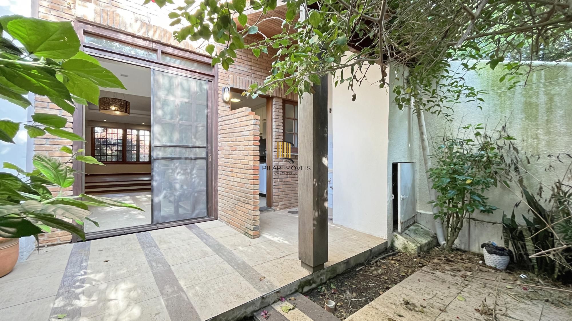 Casa 2 dormitórios no bairro Cavalhada