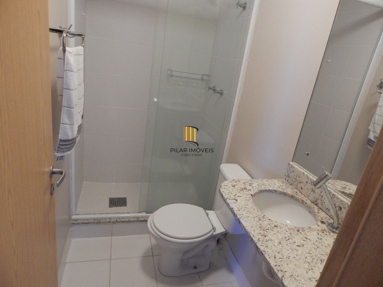 Ótimo apartamento com 3 dormitórios.