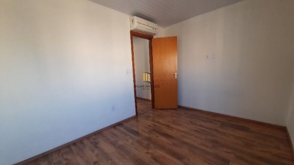 Casa Condominio em Porto Alegre, no bairro Restinga, com 2 dormitório(s), e 2 banheiros, à venda.