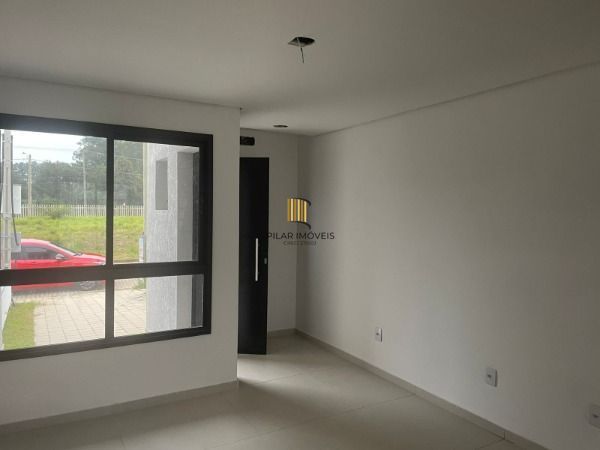 Casa em Porto Alegre, no bairro Hípica, com 2 dormitório(s), e 2 banheiros, à venda.