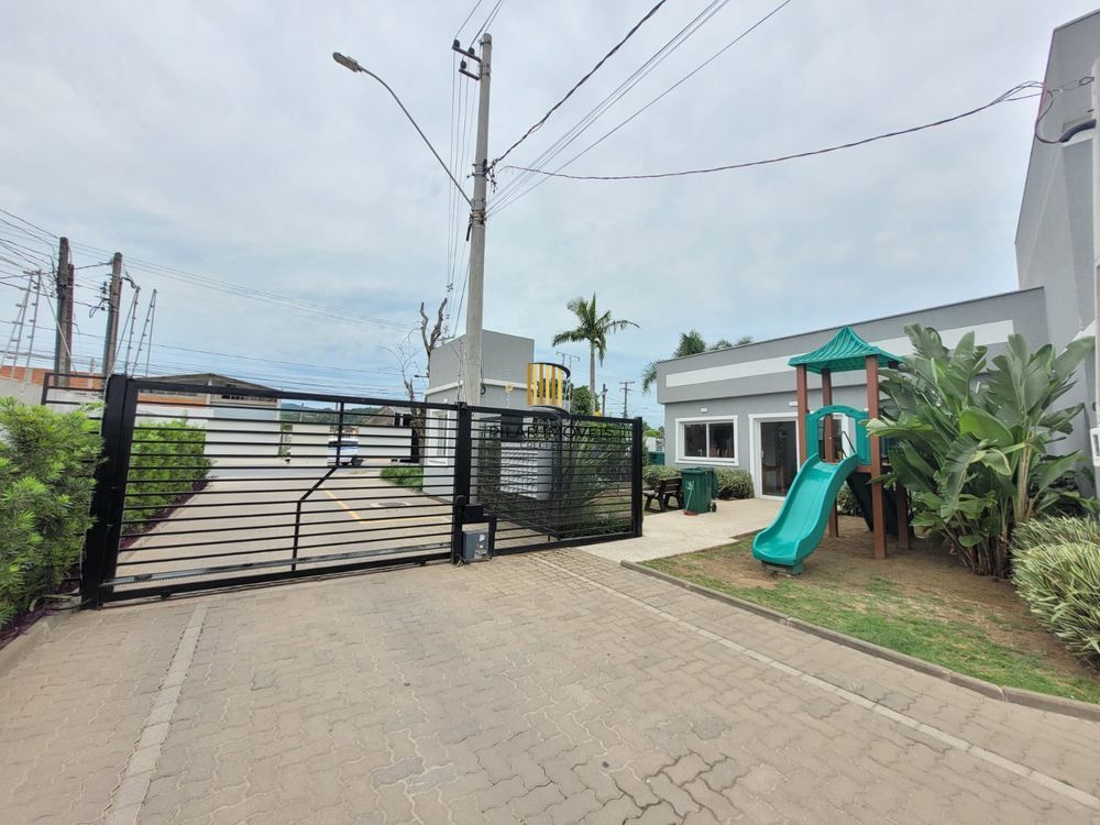 Casa Condominio para Venda - 41.96m², 1 dormitório, 1 vaga - Hípica