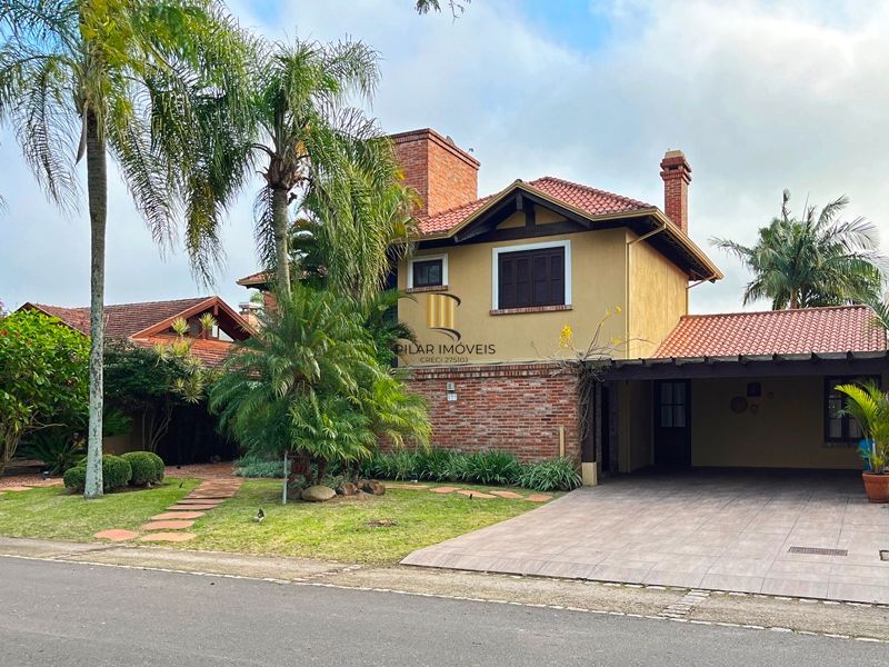 Terra Ville - Casa com 384 m² - fundo para o lago , semi mobiliada , com 3 suites e piscina .