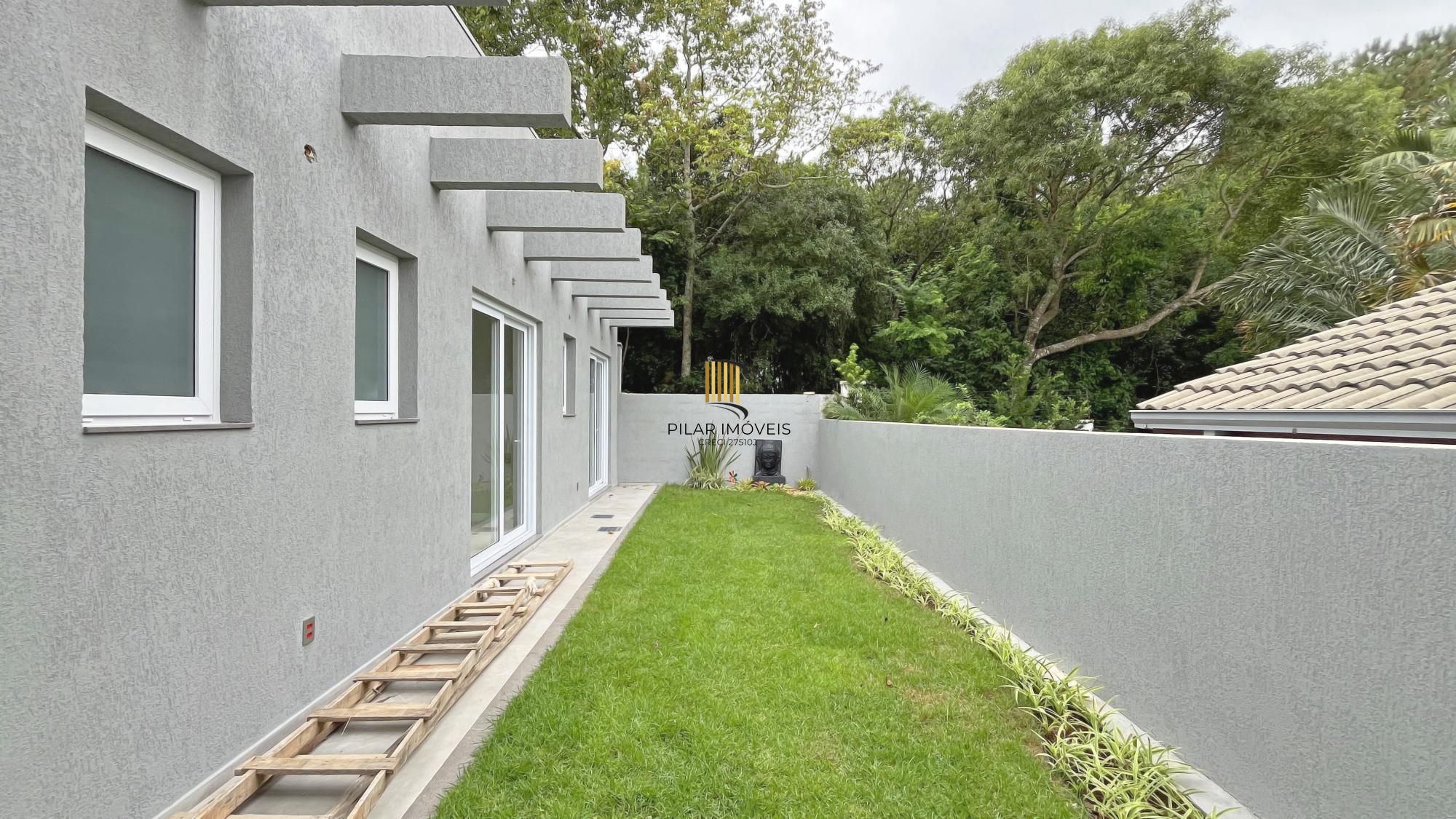 Casa Condominio em Porto Alegre, no bairro Hípica, com 3 dormitório(s), e 3 banheiros, à venda.