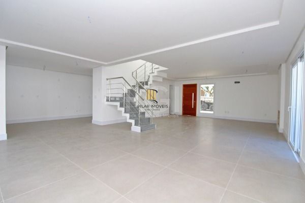 Casa Condominio para Venda - 364m², 3 dormitórios, sendo 3 suites, 2 vagas - Pedra Redonda