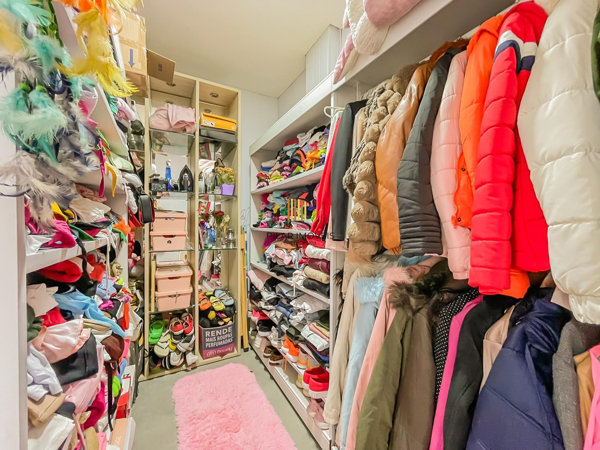 Casa 3 dormitórios no bairro Hípica