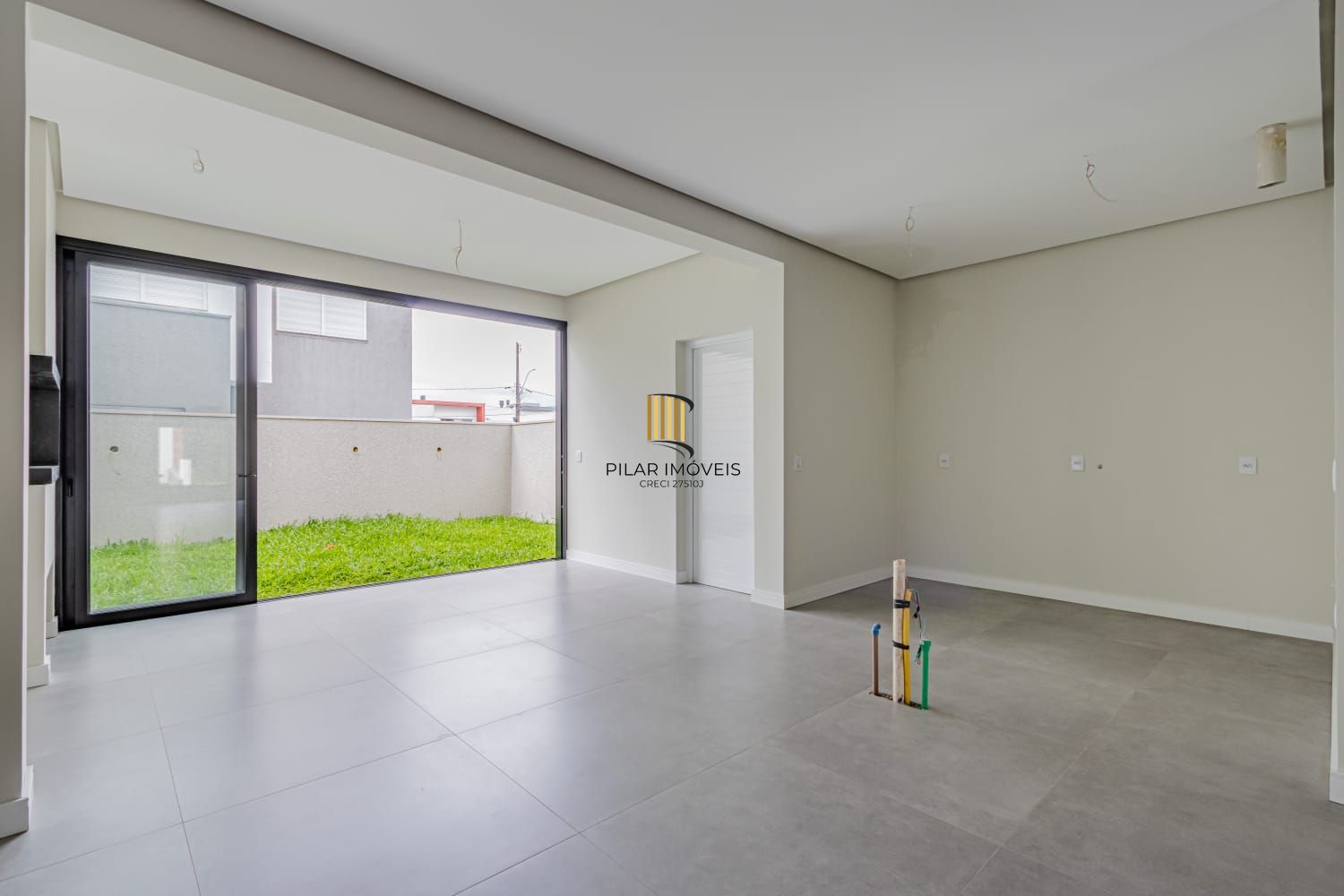 Sobrado  Condominio Amalffi com 03 suites - 180m² zona Sul de Porto Alegre