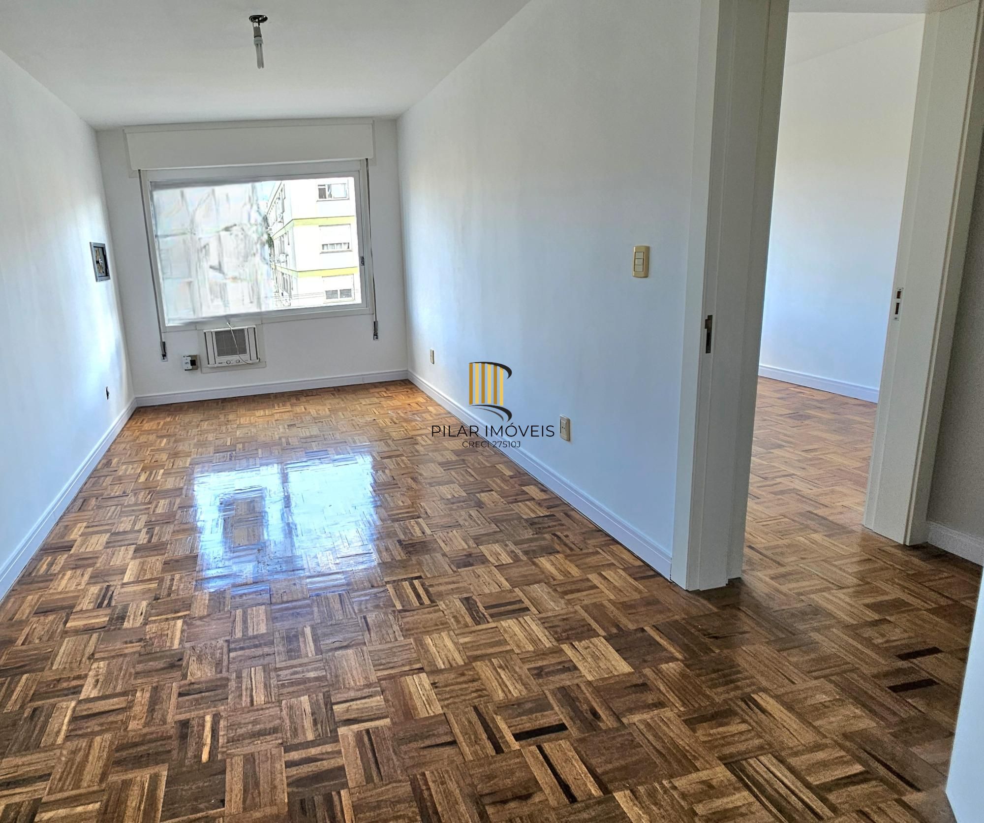 Apartamento para Venda - 102m², 3 dormitórios, sendo 1 suites, 1 vaga - Menino Deus