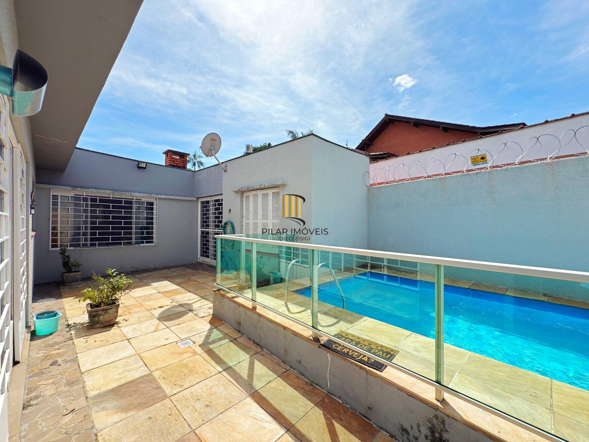 Casa Térrea com Piscina e 3 Dormitórios – Coração de Ipanema