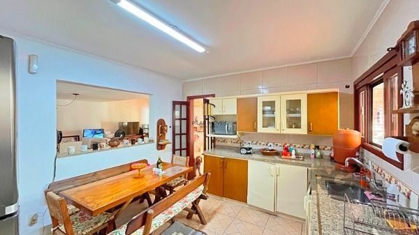Casa para Venda - 235.64m², 3 dormitórios, sendo 1 suites, 3 vagas - Guarujá