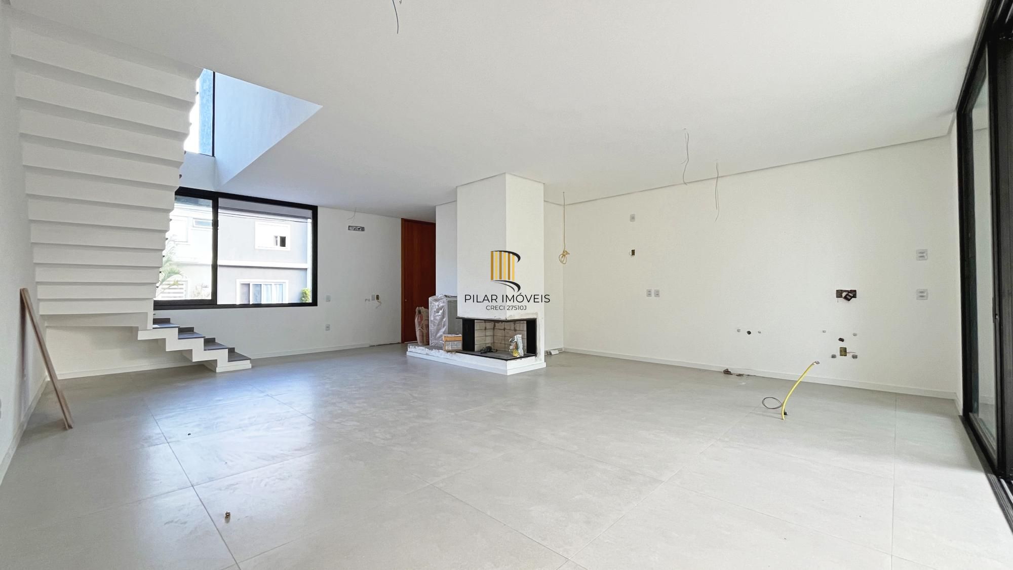 Casa Condominio em Porto Alegre, no bairro Hípica, com 3 dormitório(s), e 3 banheiros, à venda.