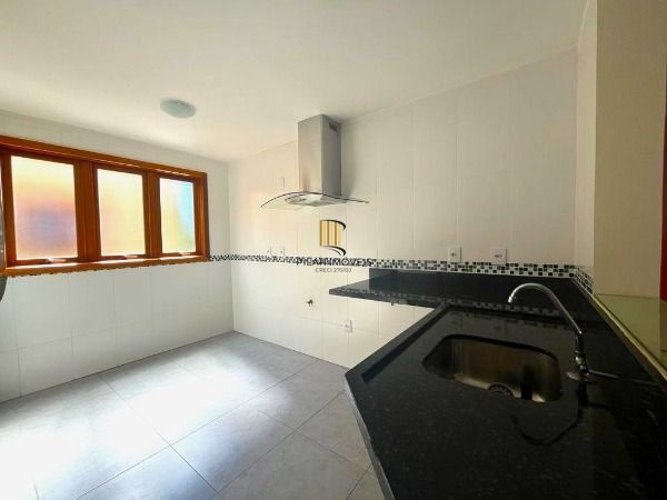 Apartamento em Porto Alegre, no bairro Tristeza, com 2 dormitório(s), e 2 banheiros, à venda.