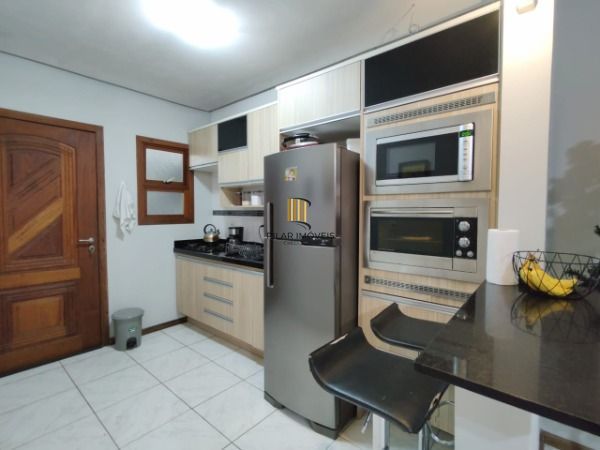 Casa 2 dormitórios no bairro Hípica