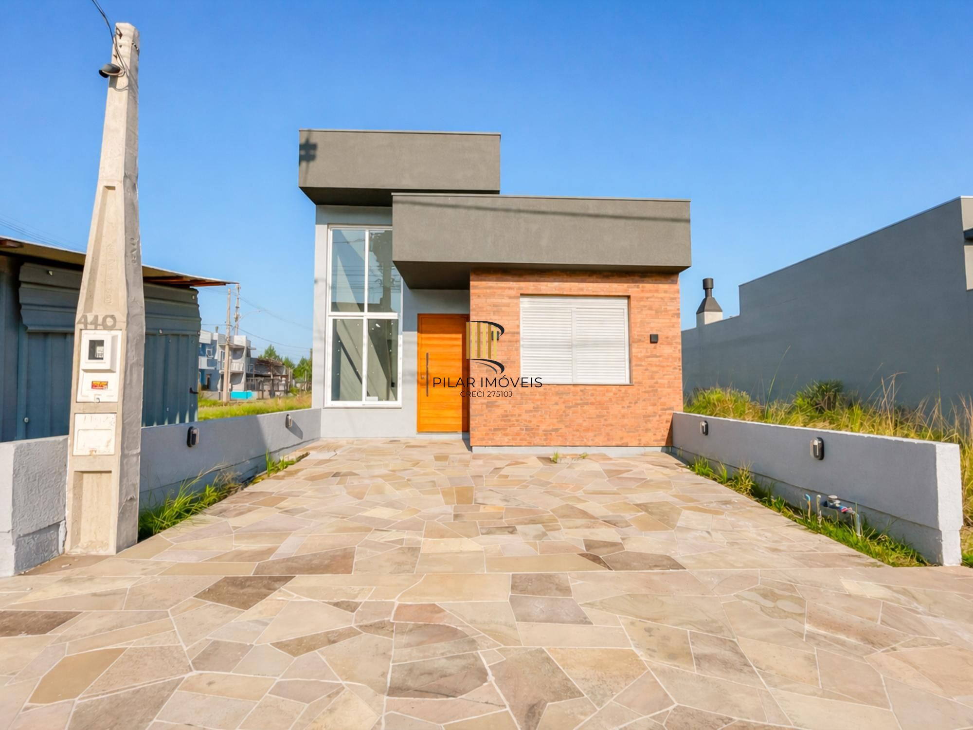 Residência com 3 dormitórios em excelente localização no bairro Hípica