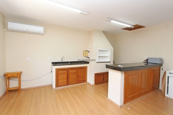 Casa para Venda - 360m², 3 dormitórios, sendo 1 suites, 4 vagas - Portal do Guarujá