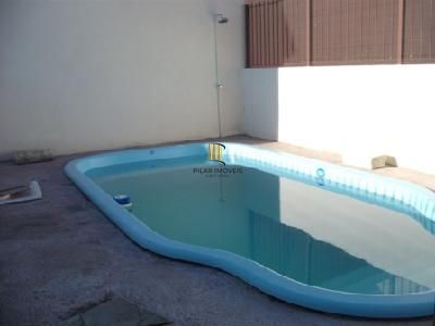 Residência com 4 dormitórios sendo 1 suites no Bairro Guarujá.