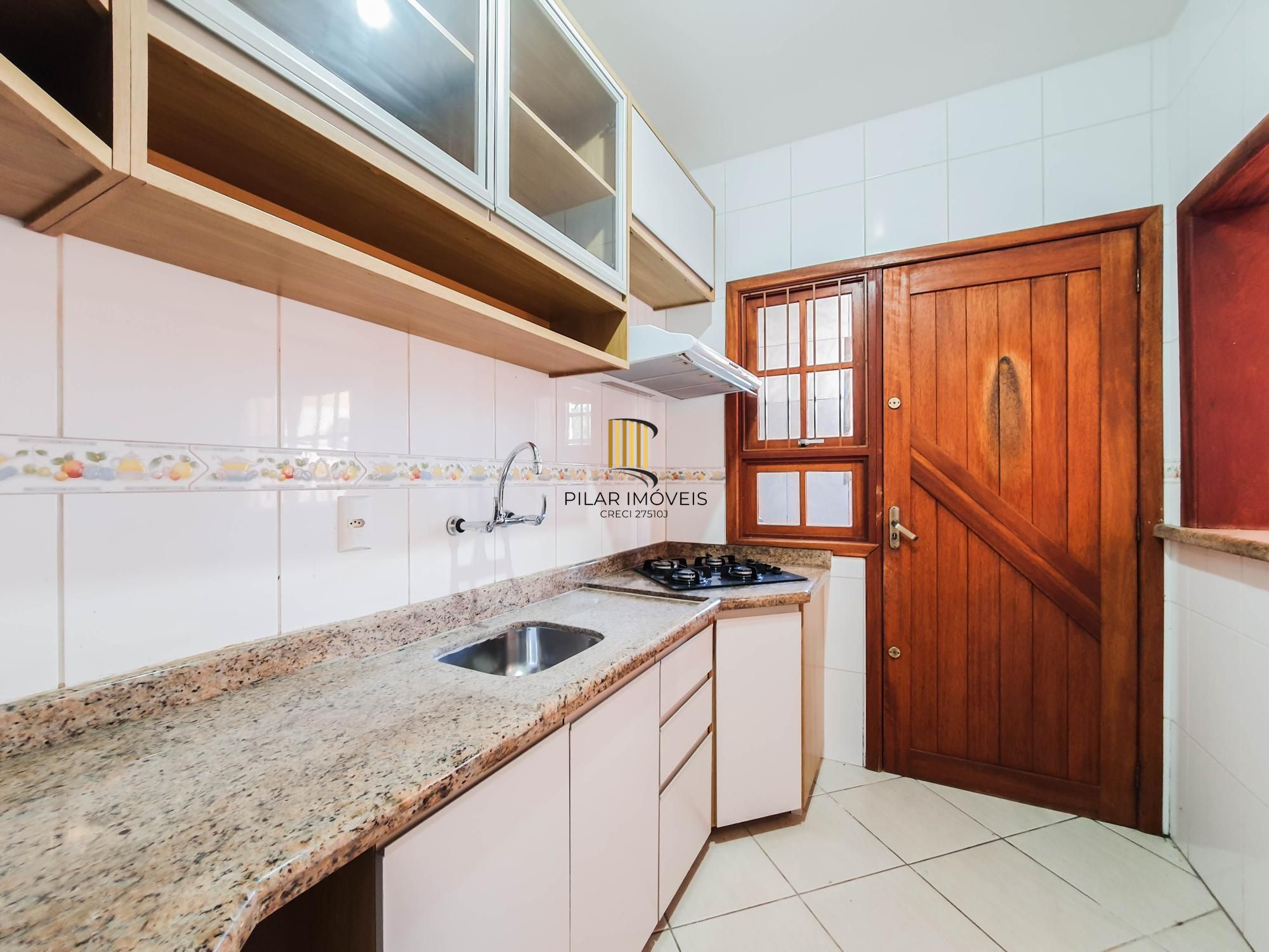 No bairro Serraria, casa em condomínio com 3 dormitórios