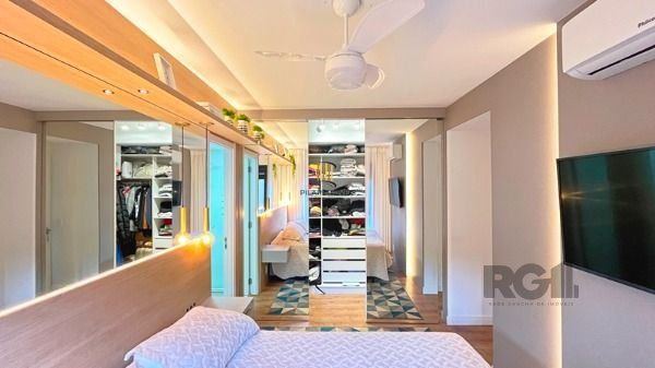 Apartamento em Porto Alegre, no bairro Cristal, com 2 dormitório(s), e 2 banheiros, à venda.