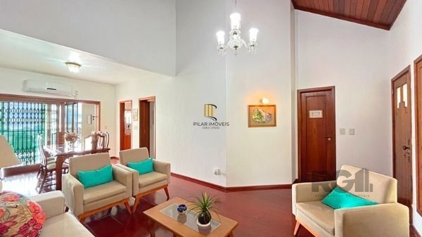 Casa 3 dormitórios no bairro Nonoai