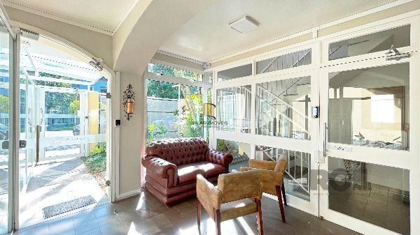 Casa Condominio em Porto Alegre, no bairro Tristeza, com 3 dormitório(s), e 3 banheiros, à venda.