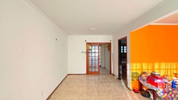 Casa para Venda - 320m², 3 dormitórios, sendo 1 suites, 3 vagas - Altos Do Ipê