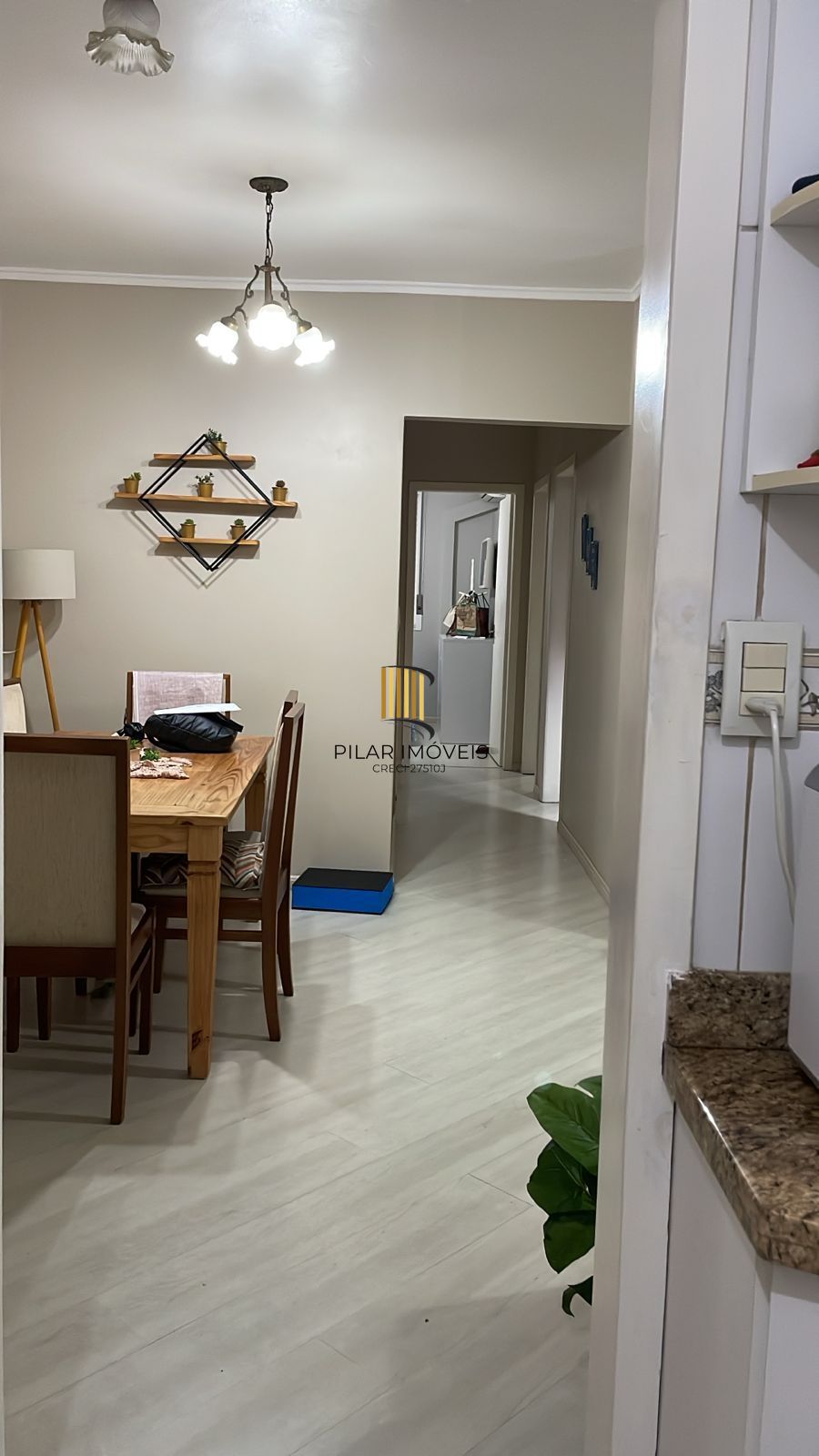 Apartamento 4 dormitórios no bairro Cristal
