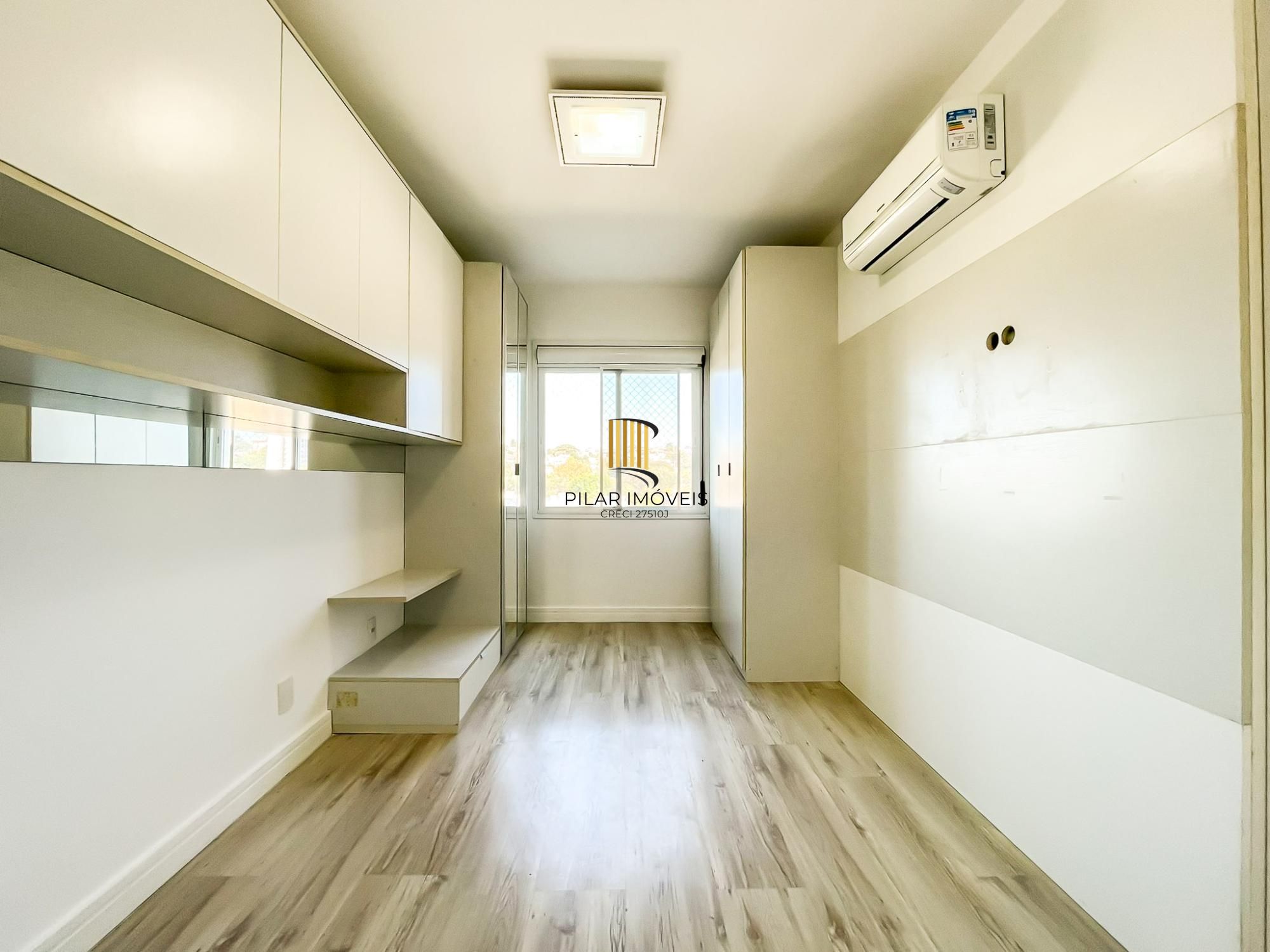 Apartamento de 2 dormitórios no Cristal