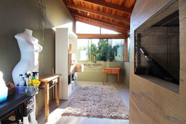 Casa Condominio em Porto Alegre, no bairro Ipanema, com 3 dormitório(s), e 3 banheiros, à venda.