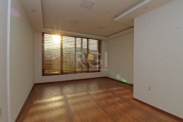 Casa para Venda - 217m², 3 dormitórios, sendo 1 suites, 2 vagas - Hípica