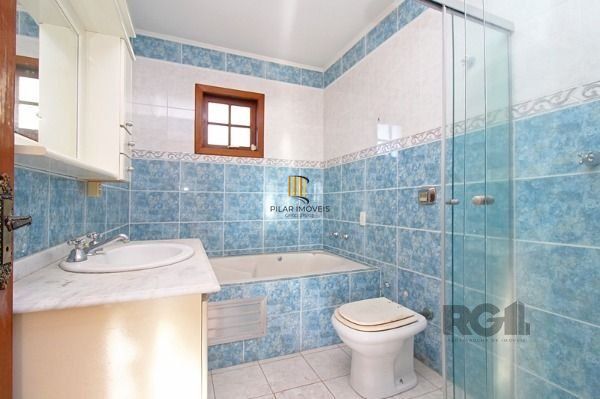 Casa para Venda - 320m², 3 dormitórios, sendo 1 suites, 3 vagas - Altos Do Ipê