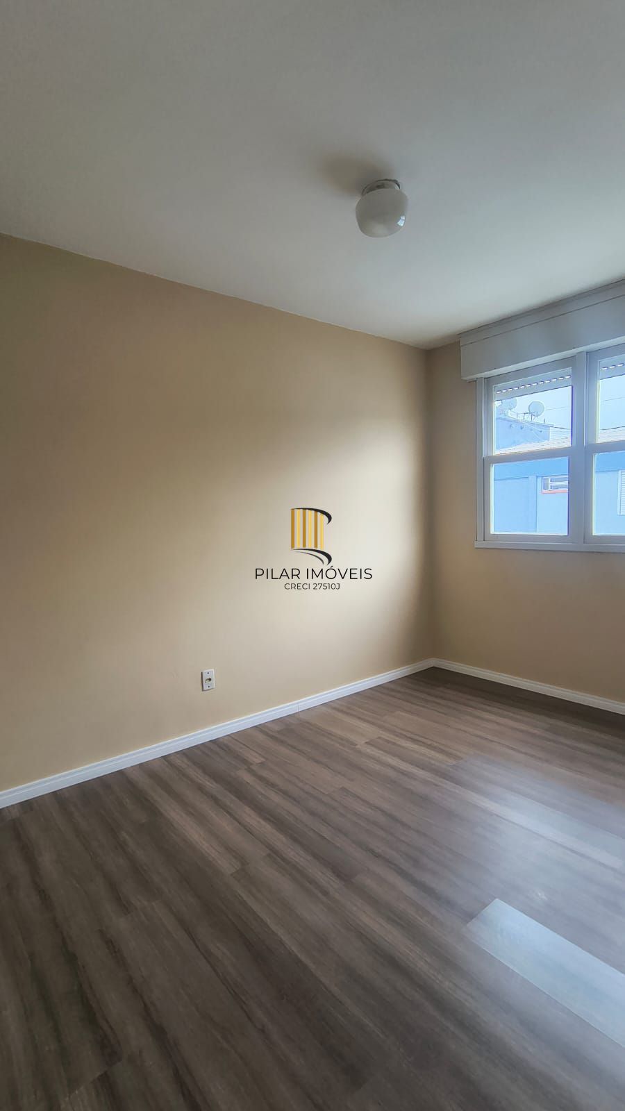 Apartamento de 2 dormitorios no bairro Camaquã
