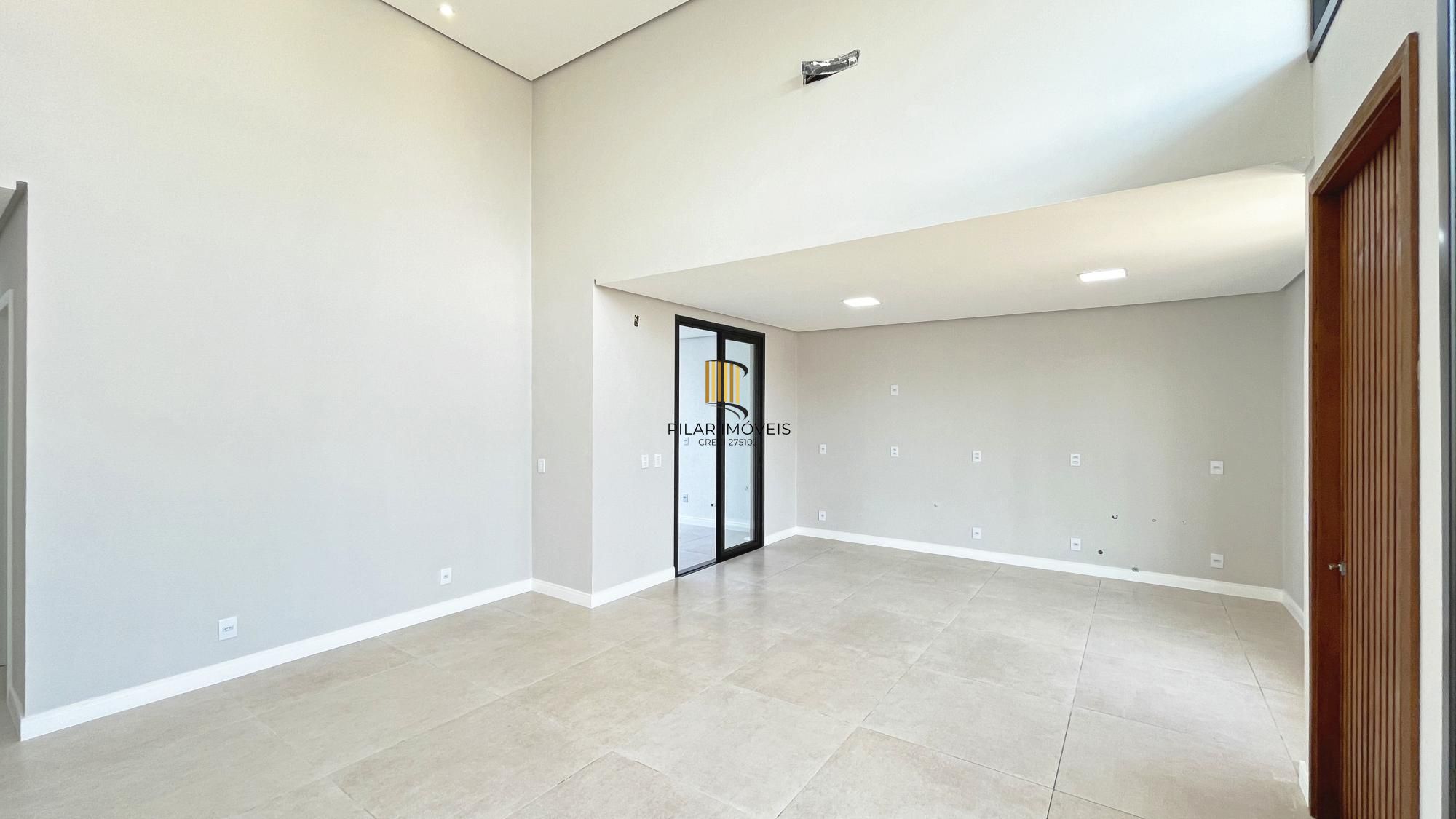 Casa Condominio em Porto Alegre, no bairro Hípica, com 3 dormitório(s), e 3 banheiros, à venda.