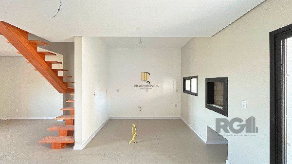 Casa em Porto Alegre, no bairro Hípica, com 3 dormitório(s), e 3 banheiros, à venda.