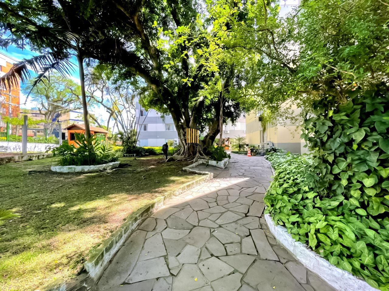 Apartamento 2 dormitórios no bairro Tristeza