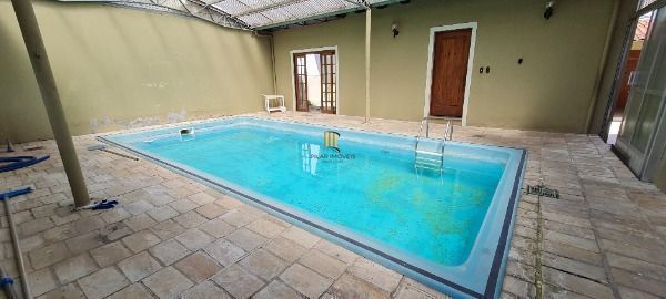 Casa 2 dormitórios no bairro Hípica