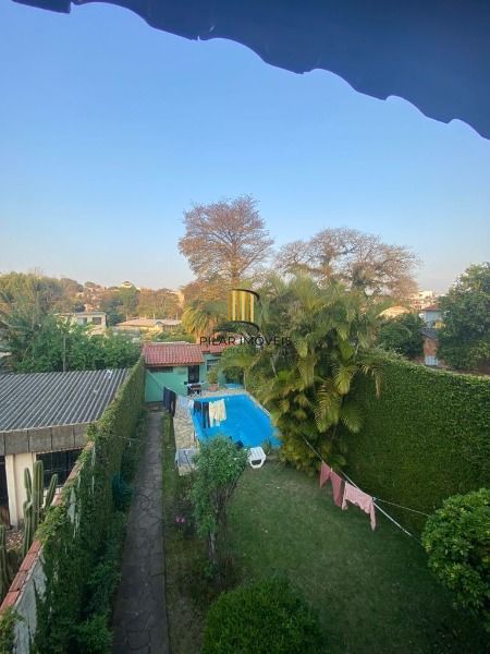 Casa para Venda - 301m², 4 dormitórios, sendo 1 suites, 2 vagas - Bom Jesus