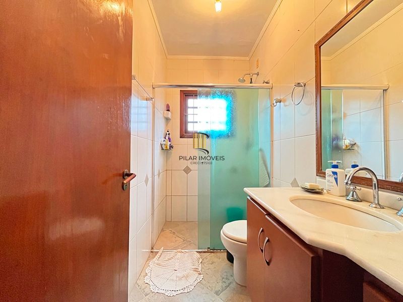 Casa 3 dormitórios no bairro Ipanema