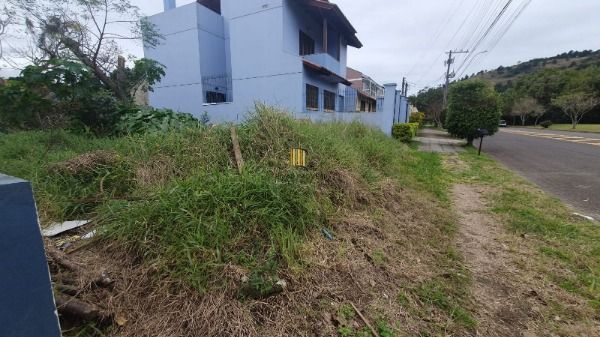 Terreno em Porto Alegre, no bairro Espírito Santo, à venda.