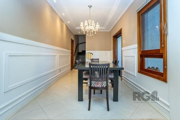 Casa Condominio em Porto Alegre, no bairro Jardim Isabel, com 3 dormitório(s), à venda.