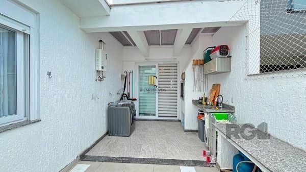 Casa Condominio em Porto Alegre, no bairro Aberta dos Morros, com 3 dormitório(s), e 3 banheiros, à venda.