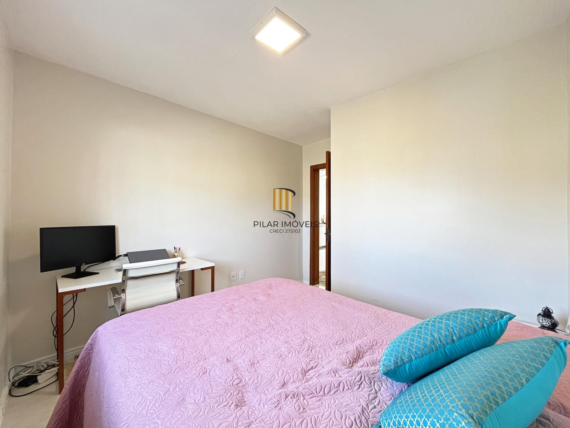 Casa de Condomínio 2 dormitórios no bairro Hípica