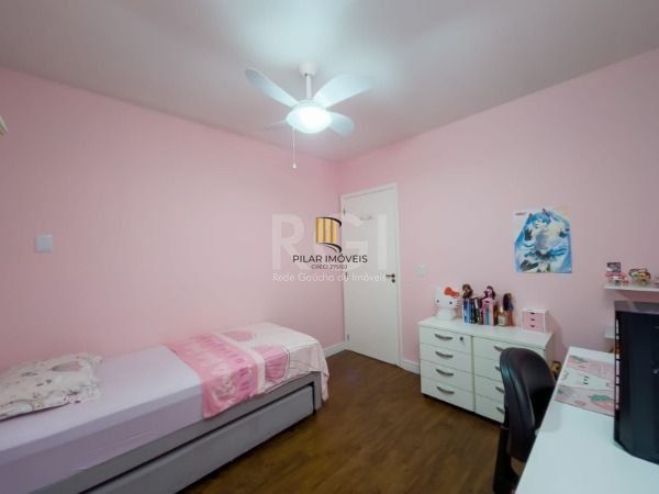 Casa em Porto Alegre, no bairro Vila Conceição, com 3 dormitório(s), e 3 banheiros, à venda.