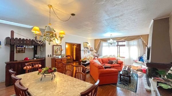 Casa para Venda - 320m², 5 dormitórios, sendo 3 suites, 8 vagas - Ipanema