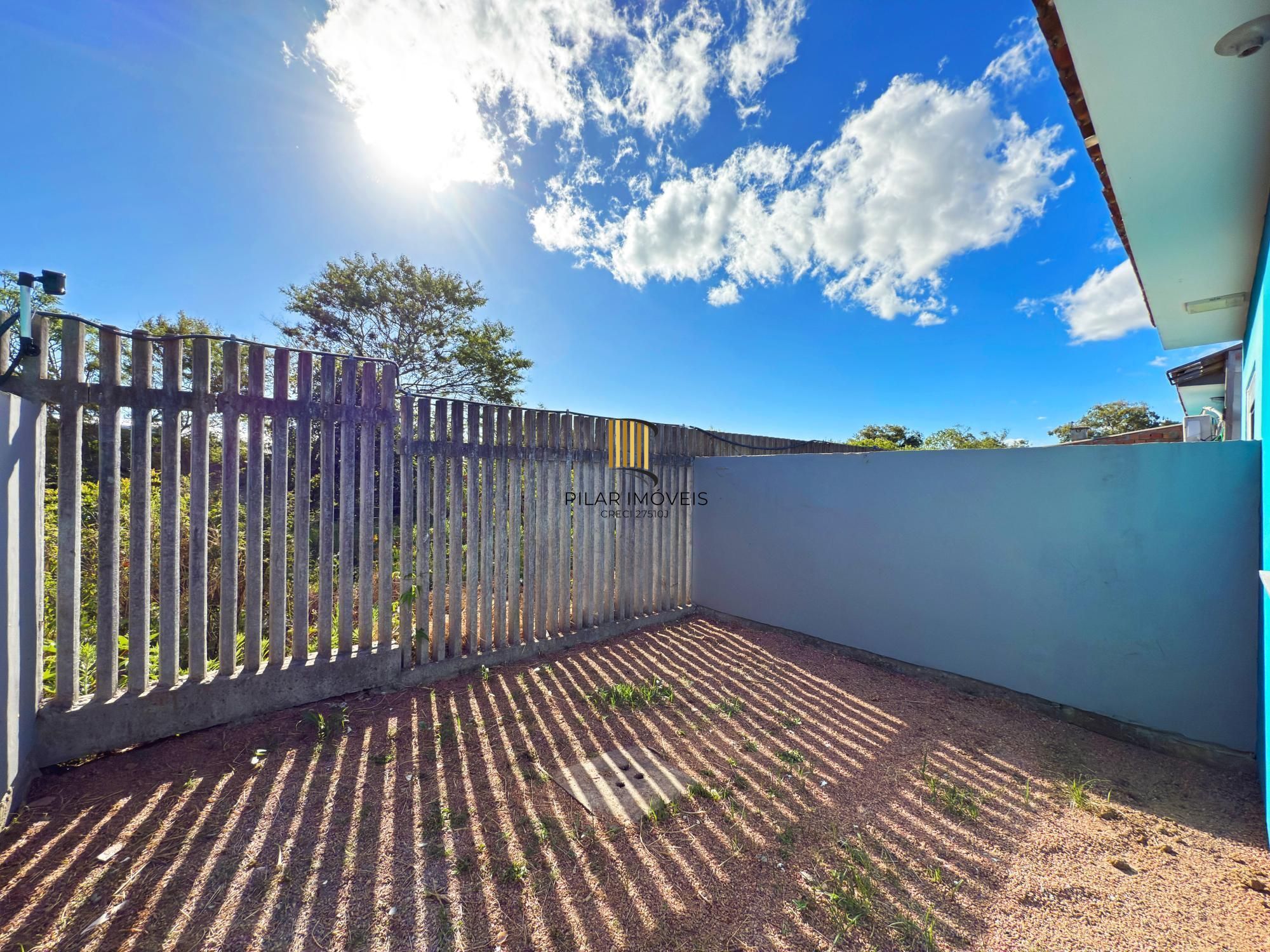 Casa Condominio em Porto Alegre, no bairro Ponta Grossa, com 2 dormitório(s), e 2 banheiros, à venda.