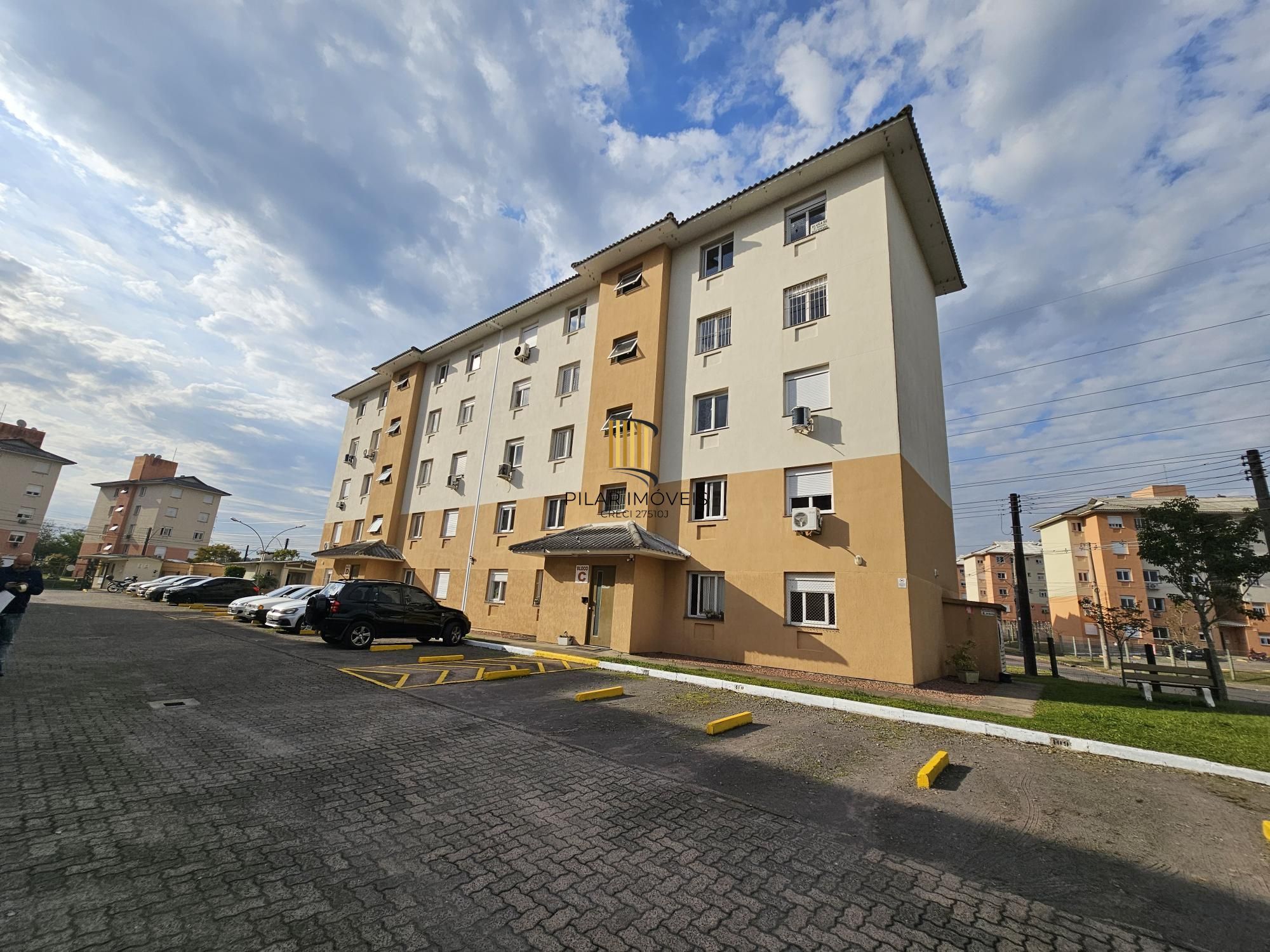 Apartamento 2 dormitórios todo reformado pronto pra morar , zona sul de Porto Alegre!