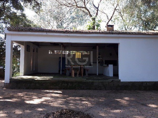 Sítio para Venda - 150m², 3 dormitórios, Belém Novo