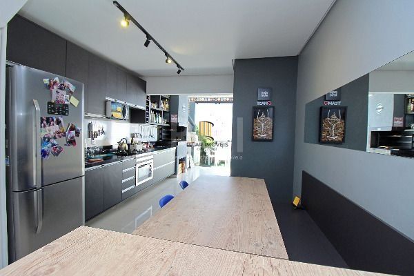 Casa em Porto Alegre, no bairro Hípica, com 2 dormitório(s), à venda.