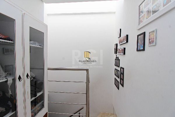 Casa em Porto Alegre, no bairro Hípica, com 2 dormitório(s), à venda.